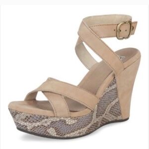UGG Women's Ariah Snake Platform Wedge Ankle Wrap Leather Sandals Beige Size 8.5